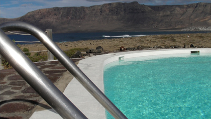Casa Dominique: La piscina y la mar