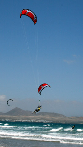 Kiteboard salto a Famara
